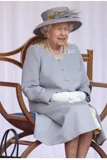 《伊丽莎白女王二世与英国首相》封面