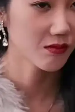 《腹黑女秘》封面
