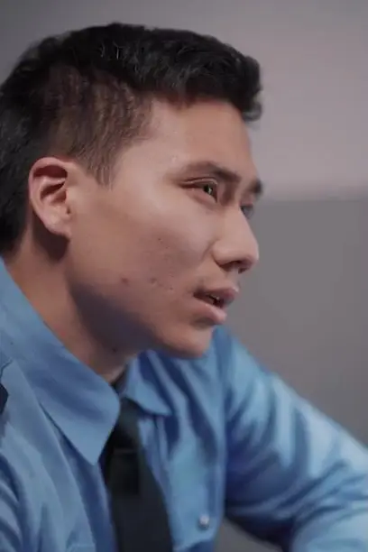 《贬值十万》封面