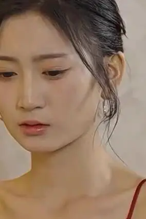 《闪婚成宠,陆先生对恋爱过敏》封面