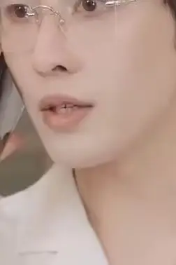 《萧总你的情深我不配》封面