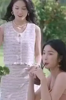 《前妻送了我一副镀金棺材》封面