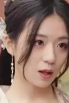 《穿奢侈品的皇后》封面