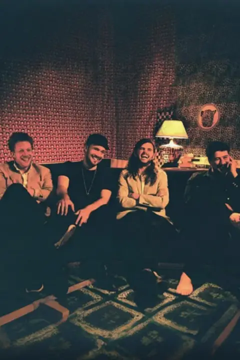 《Mumford &amp; Sons：我们昨天写了这篇文章》封面
