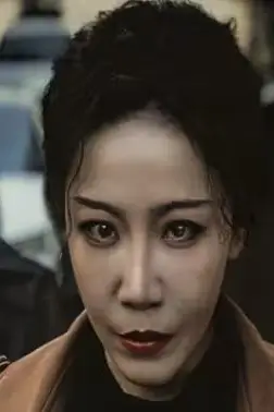 《巾帼老妈》封面