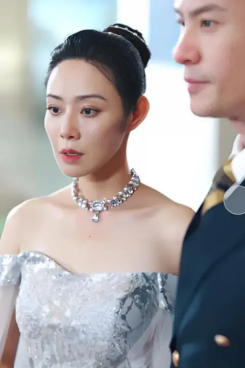 《人到中年离婚吧顾总(人到中年,离婚吧顾总)》封面