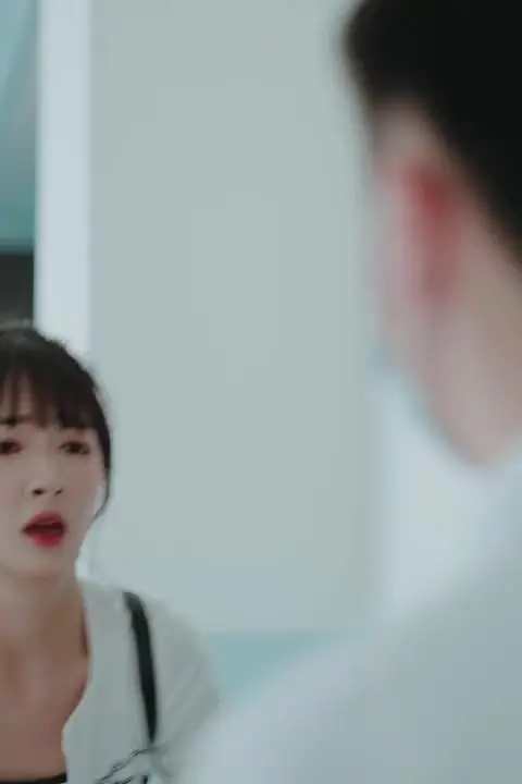 《霍总的小病猫》封面