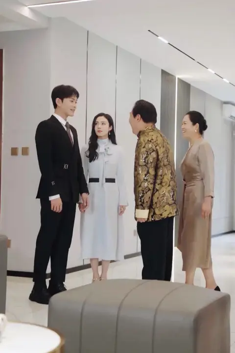 《首富千金美又飒》封面