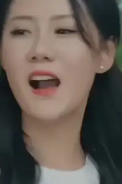 《美女总裁的反击》封面