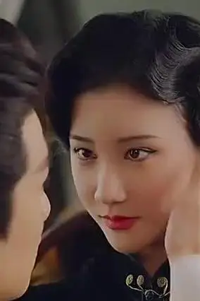 《乾坤之下》封面