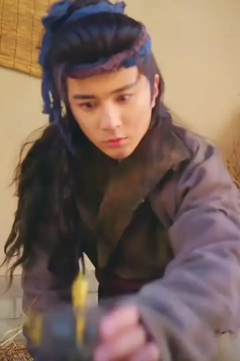 《万古龙皇》封面
