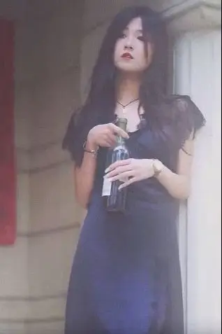 《绝美总裁老婆》封面