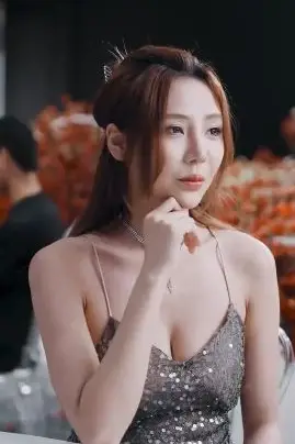 《许总的天价罪妻》封面