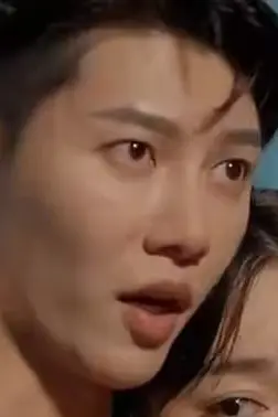 《花都绝世卧底》封面