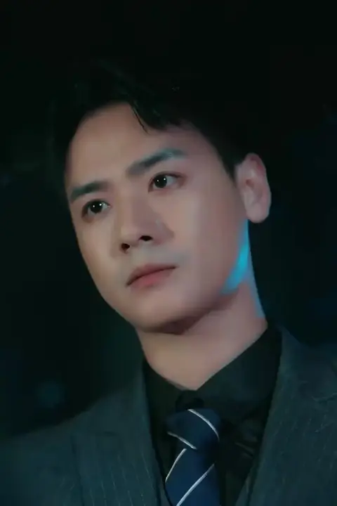 《踹掉渣男后我被傅总宠上天》封面