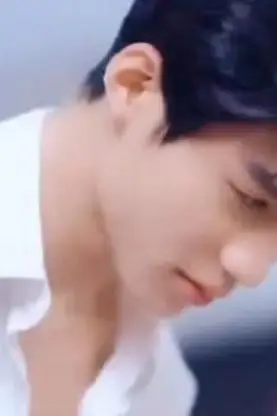 《危险又迷人的她》封面