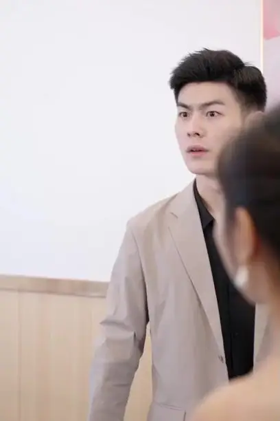 《大佬掌心娇》封面