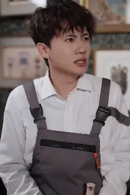 《我和首富交换了人生》封面