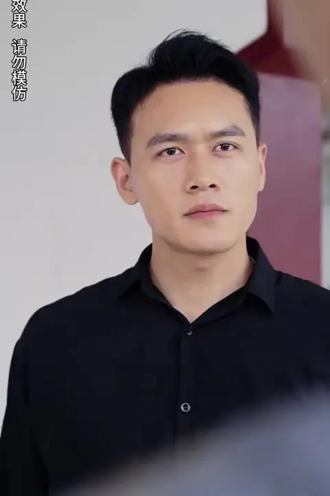 《我的顶流老婆太可爱》封面