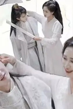 《王爷的蛮横小娇妻》封面