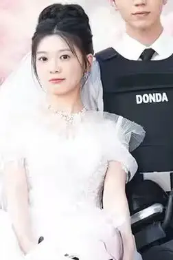 《新版:披荆斩棘的婚》封面