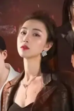 《厉少的大佬夫人美又飒》封面