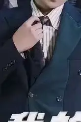 《我的霸道美女房东》封面
