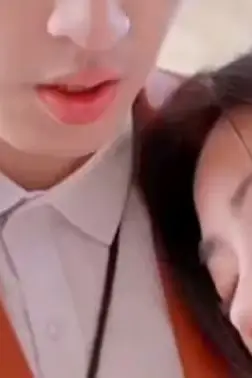 《错爱难逃忆似梦》封面