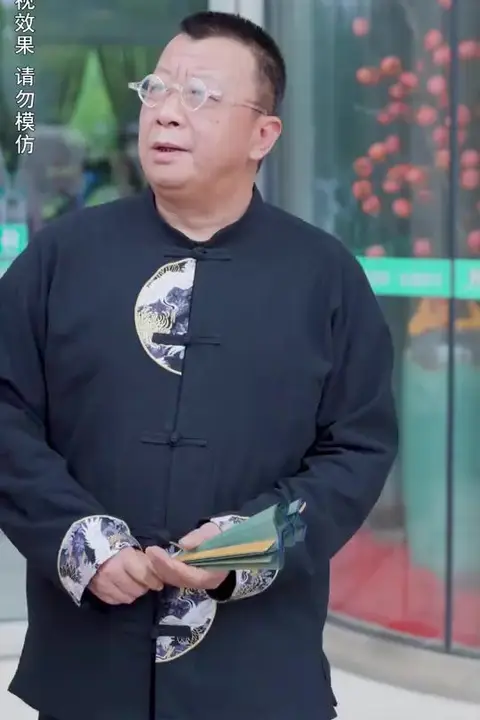 《全球降智我成了天才！》封面