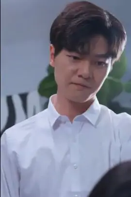 《离婚无效总裁前夫太狂野》封面