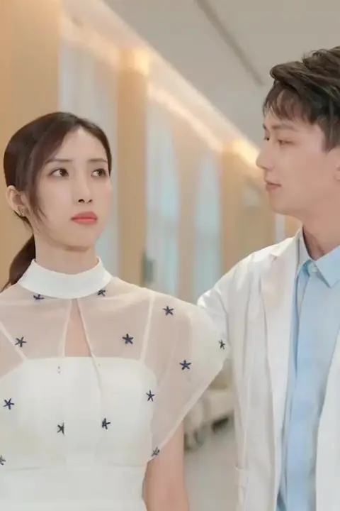 《战少追妻宠又撩》封面