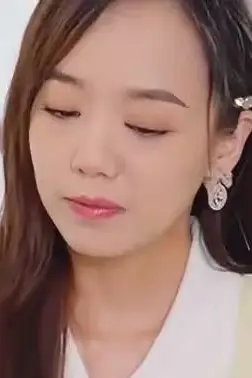 《离婚后被宠妻狂魔盯上了》封面