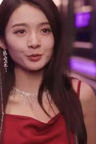 《闪婚豪门总裁夫人马甲掉光了》封面