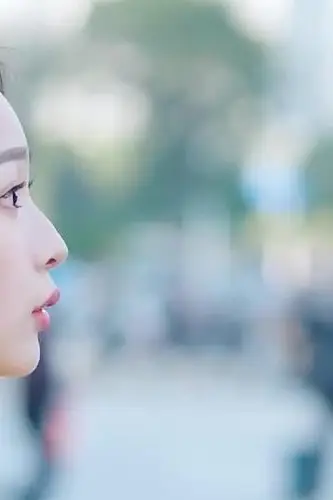 《总裁夫人，身兼多职》封面
